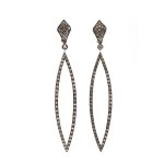 Gold earrings with fancy color brown diamonds