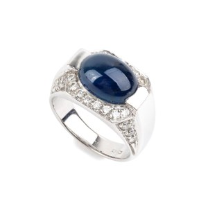 Blue sapphire diamond gold band ring