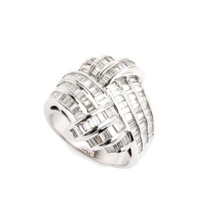Diamond gold band ring