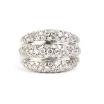 Diamond gold band ring