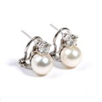 Diamond pearl gold earrings