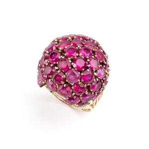 Ruby gold ring