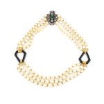 Emerald diamond cultured pearl necklace