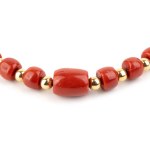 Mediterranean coral necklace with yellow gold clasp