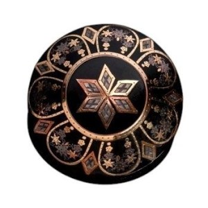 English Victorian tortoiseshell Pique Brooch 1860-1870