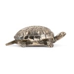 CUSI, Italian solidf silver turtle-shaped box mid-20th Century
