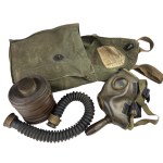 Model 32 gas mask with a short hose, carrying bag, and filter, 1938