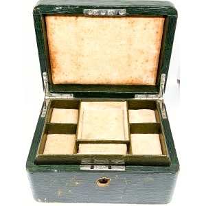 Vintage box for jewelry and trinkets