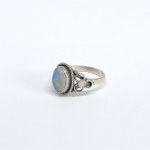 Silberner Vintage-Ring mit einem natürlichen Labradorit