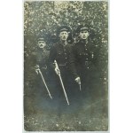 PHOTOGRAPHY - Photo of three police officers with firearms - Mikaszewicze, 1921 [State Police, Belarus, Polesie District, revolver, rifle, extremely rare]