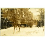 PHOTOGRAPH - Mounted Riflemen of the 1st Wielkopolska Uhlan Regiment. Oath of the Wielkopolska Army, January 26, 1919 [15th Poznań Uhlan Regiment]