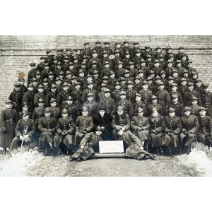 PHOTOGRAPH - 23rd Infantry Regiment - Włodzimierz, Volhynia. Non-Commissioned Officers' School - 1938 [Colonel Jerzy Wroczyński]