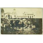 FOTOGRAFIA - Żołnierze Legionów Polskich przed dworcem w Kowlu - 1918 [konie, ułan, b.rzadkie]