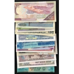 Mixed Lot of 14 UNC banknotes, many of which are different from each other