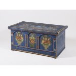 Folk dowry chest