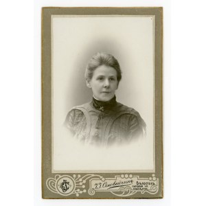 Białystok, portrait of a woman, photo by J. Sołowiejczyk (035)