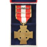 FIREFIGHTER'S CROSS FOR 40 YEARS OF SERVICE IN A BOX + RIBBON (Baden-Württemberg)