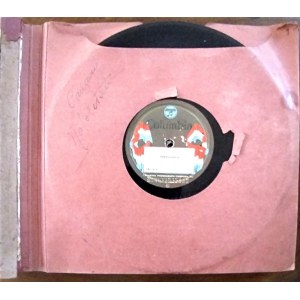 A collection of early 20th-century 78-rpm shellac records, including Columbia, Pathé, and La Voce del Padrone