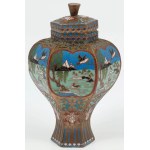 LANDSCAPE VASE, China, ca. 1920
