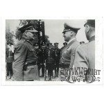 KRAKOW. Governor Hans Frank receives a report from the blue police, October 1940.