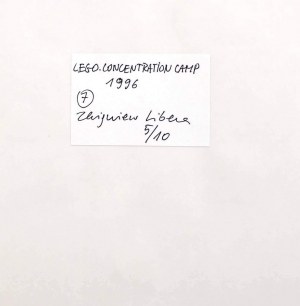 Zbigniew Libera (Ur. 1959 Pabianice), Lego. Obóz koncentracyjny - wykrojnik opakowania przedstawiający nadzorców