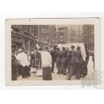 PSZnZ: Two Photographs from the Funeral Ceremony