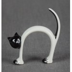 "Laughing Kitten" figurine, ĆMIELÓW, 1960s.