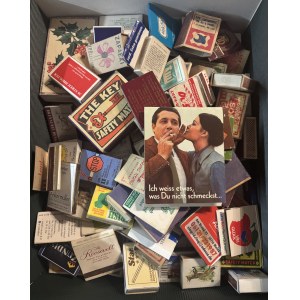96 BOÎTES D'ALLUMETTES VIDES