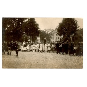 Polanów u Koszalina – Průvod na svátek Božího těla na náměstí (146)