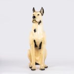 Grande sculpture en céramique représentant un grand danois