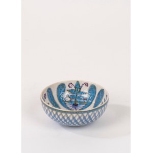 Ceramic bowl with floral and geometric motifs in shades of light blue, by Mariane Johnson for Royal Copenhagen, circa 1960