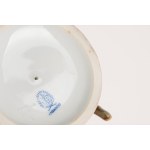 Polychrómová porcelánová sochárska skupina znázorňujúca vtáky na kvitnúcej vetvičke, Herend, Maďarsko