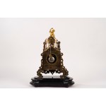 Gilded bronze pendulum clock, 19th century