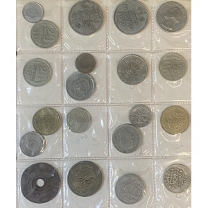 Savoy coins - Album con circa 100 monete estere, metalli comuni...
