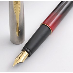Collectible Pens - PARKER - Fountain Pen - Barrel and cap made of...