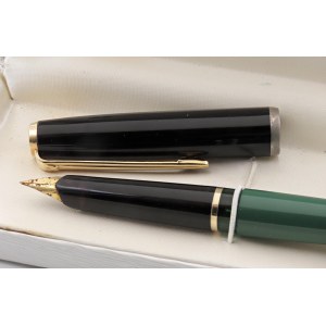 Collectible Pens - PELIKAN - Fountain Pen - MK10. Resin barrel...