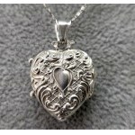 Victorian locket, heart-shaped medallion with space for photos - Vienna 1872–1901 - [SILVER]