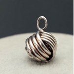 Silver pendant with chain — love knot — 925 silver