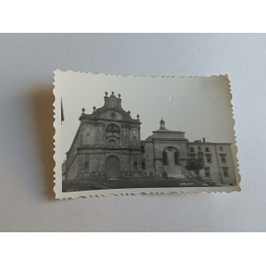 ZDJĘCIE ŚWIĘTY KRZYŻ KOŚCIÓŁ KLASZTOR