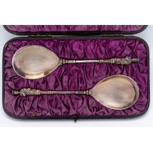 Pair of baptism spoons, England, London, 1882/83