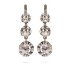 Diamond earrings from the 1930s, Paris