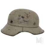 20th century / Poland / Germany: “Gladiator” helmet with the Polish Eagle / Luftschutz / Polish Eagle