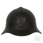 20th century/Poland/USSR: Soviet Helmet Model 36, adapted for Polish use/Citizens