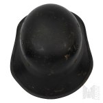 20th Century/Poland/Germany: Gladiator-Type Helmet (Luftschutz) – Polish Paint Scheme