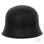 XXw/Polska/Niemcy: Hełm M.34 z Polskim Orłem.
