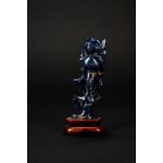 Geschnitzte Skulptur aus Lapislazuli, die eine Guanyin darstellt, China, 20. Jahrhundert