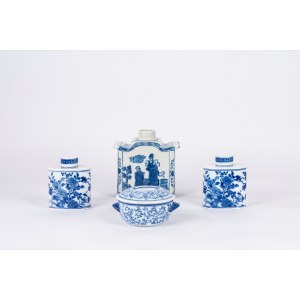 Lot consisting of three flasks and a bowl with a lid, made of white and blue porcelain