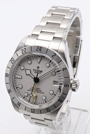 Watches - TUDOR - Black Bay Pro - Referenza 79470. Seriale 4...