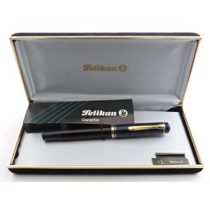 Collectible Pens - PELIKAN - Fountain Pen - M250. Resin barrel...