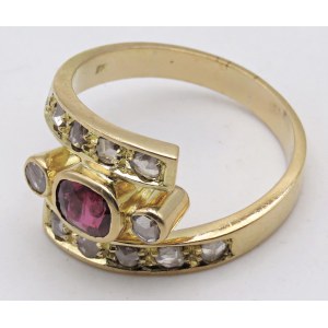 Jewellery - Anello in oro giallo con rubino ct. 0,30 circa e r...